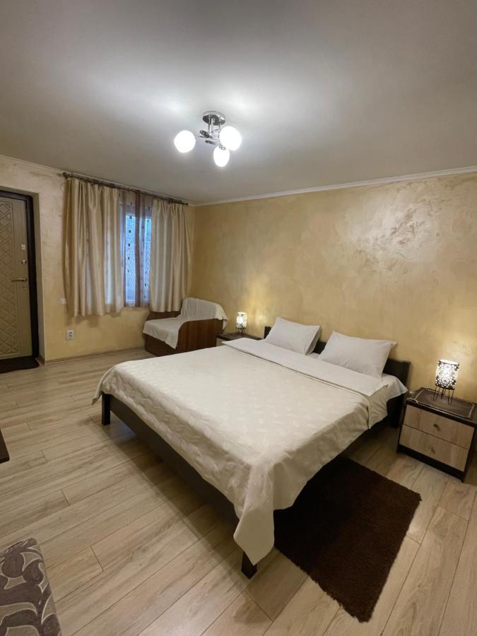 Guest House Sunrise Kamianets-Podilskyi Exterior photo