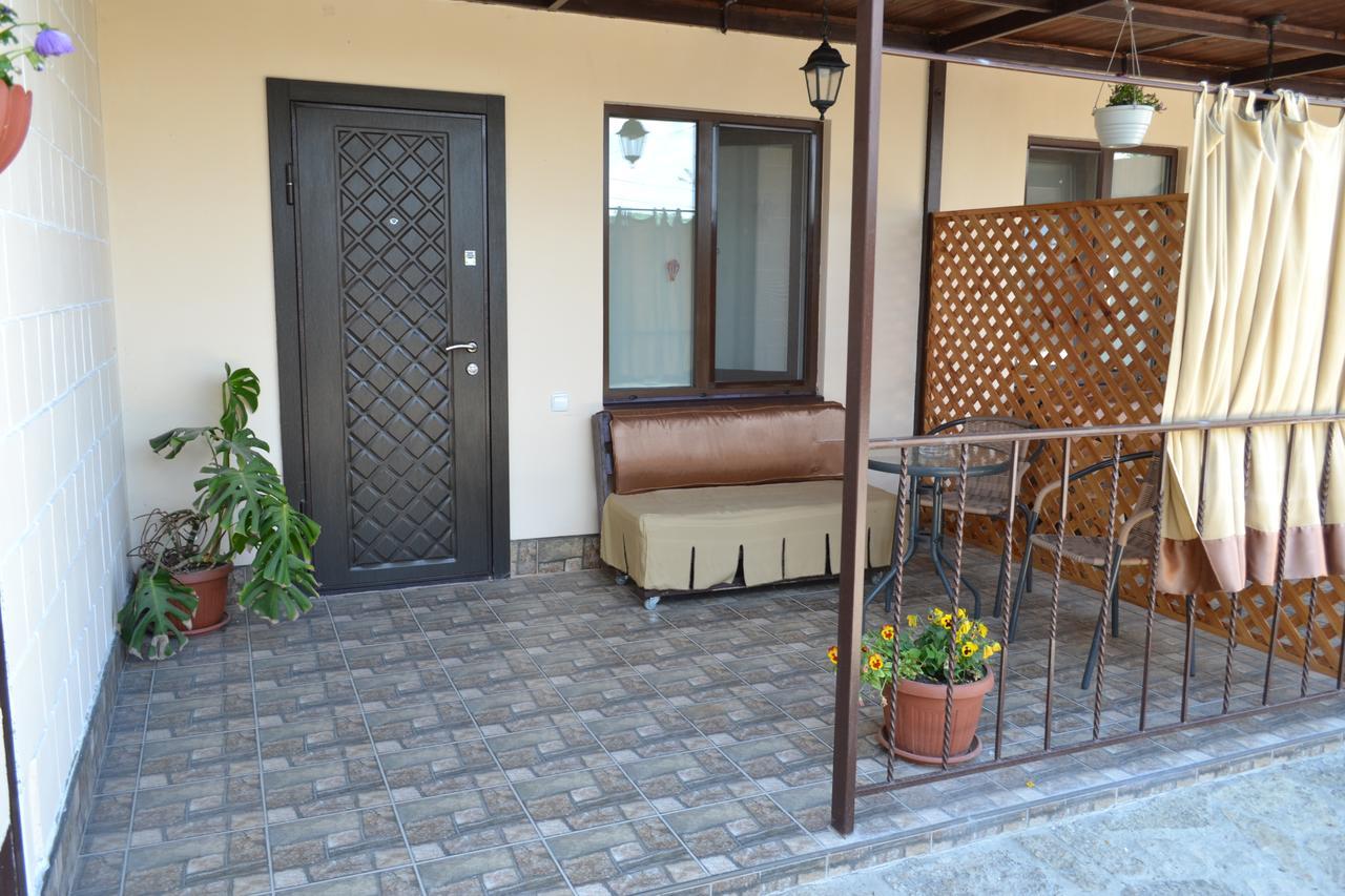 Guest House Sunrise Kamianets-Podilskyi Exterior photo